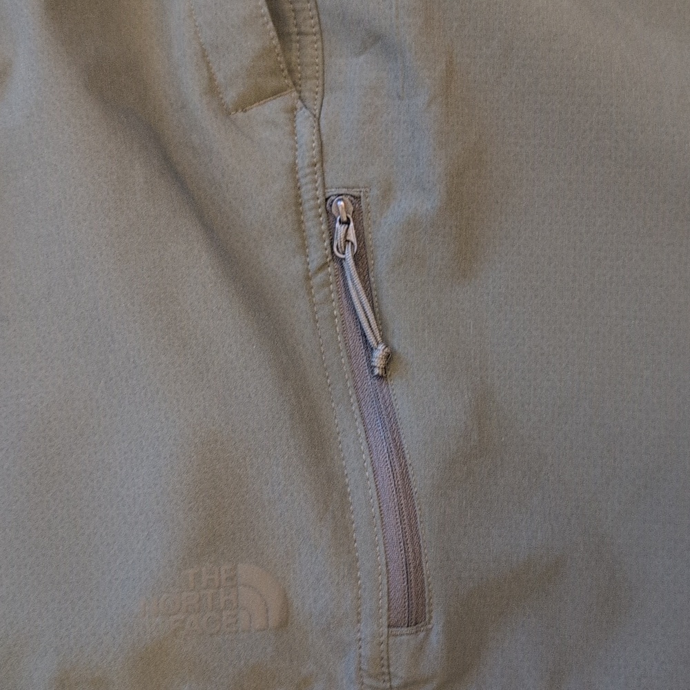 Mens The North Face hunter green shorts size 38 - Picture 3 of 6